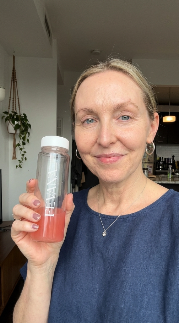 Sandra, 54